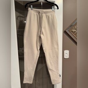 ALO Yoga Cream Lounge Pants